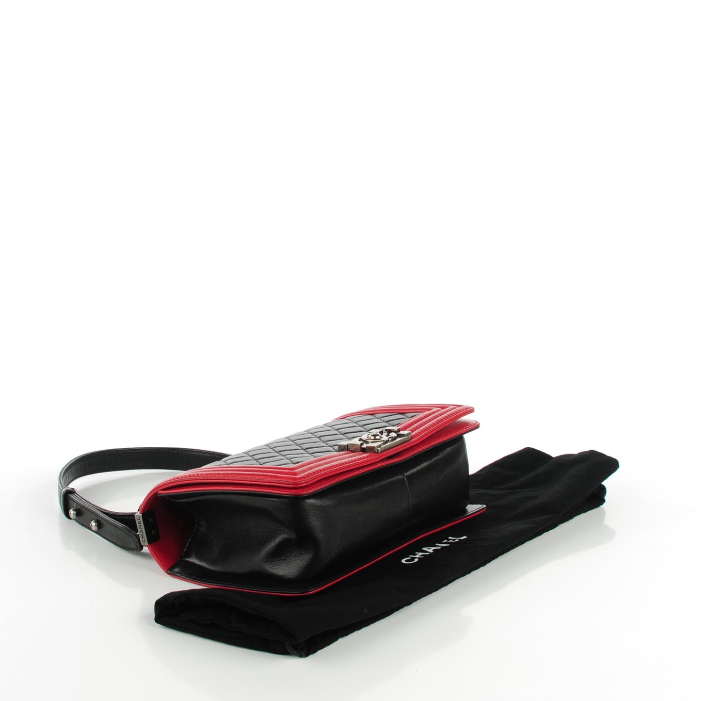 Lambskin Quilted Medium Boy Flap Black Red