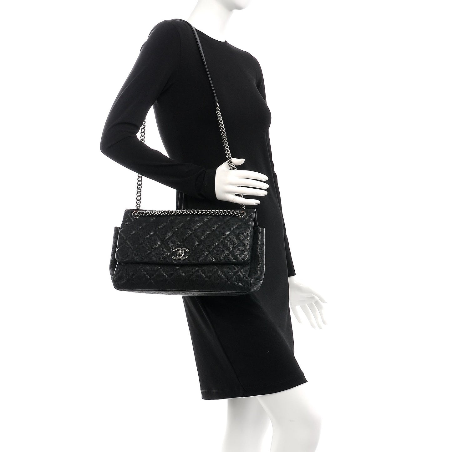 Iridescent Caviar Quilted Medium Lady Pearly Flap Black