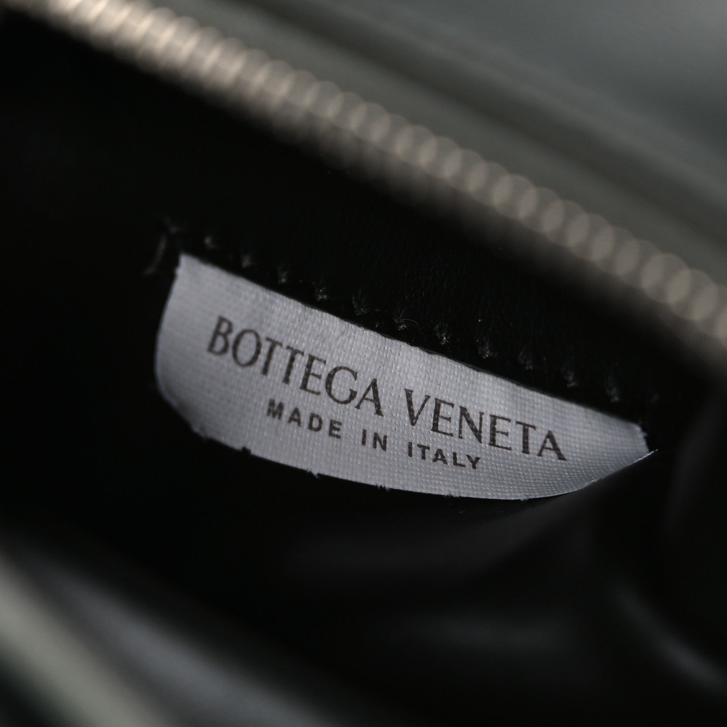 Bottega Veneta Calfskin Maxi Intreccio Cassette With Strap Bag Dark Green 8 of 12