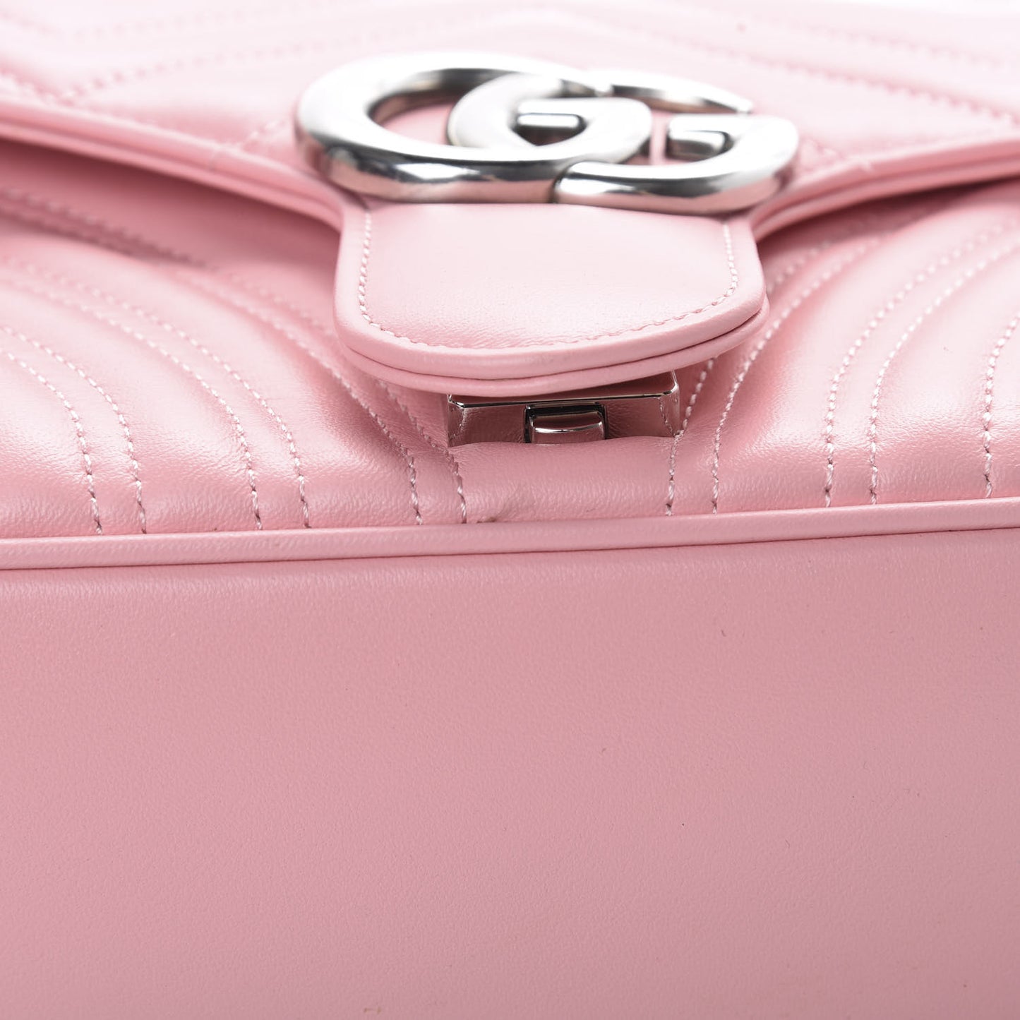 Calfskin Matelasse Small GG Marmont Shoulder Bag Wild Rose