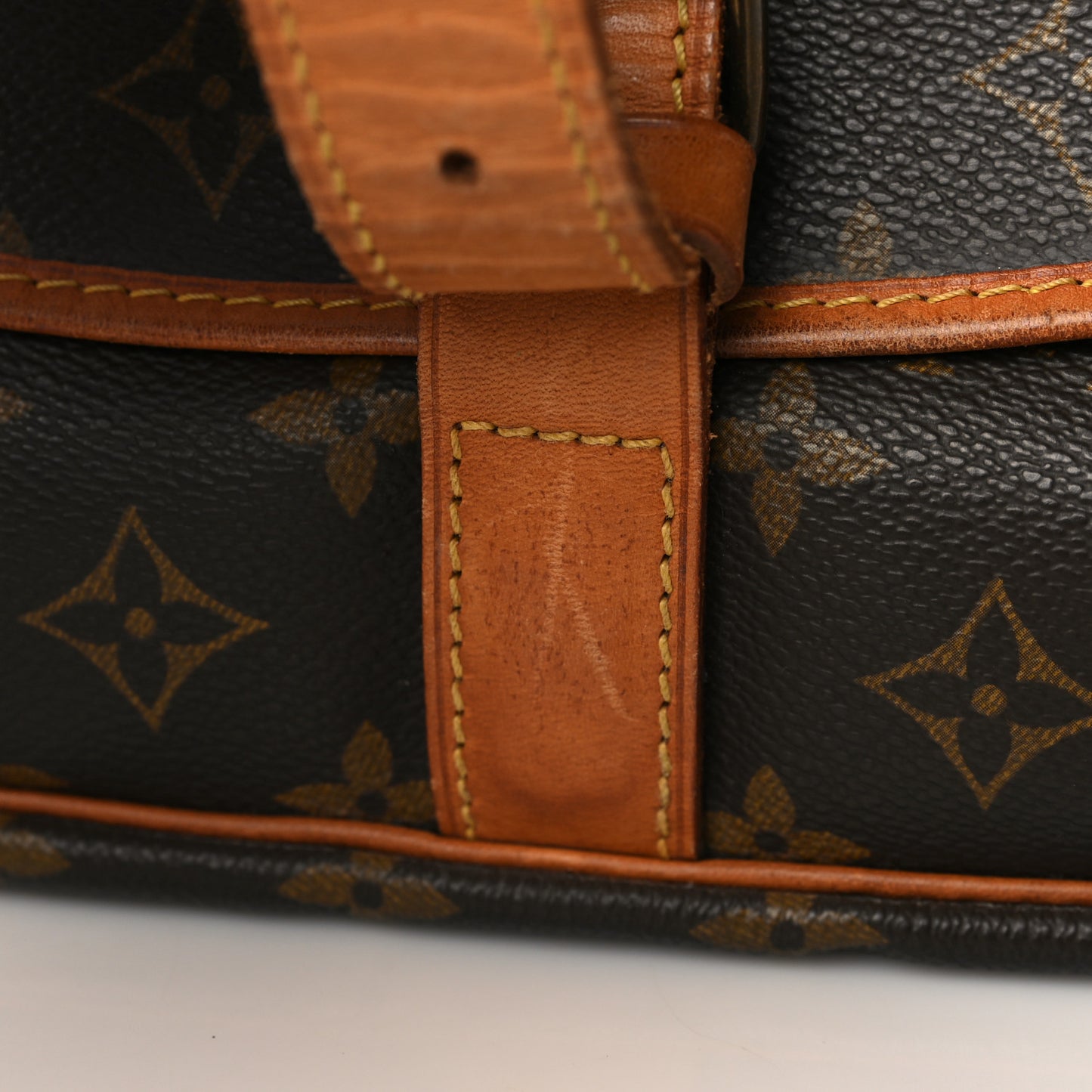 Monogram Saumur 35