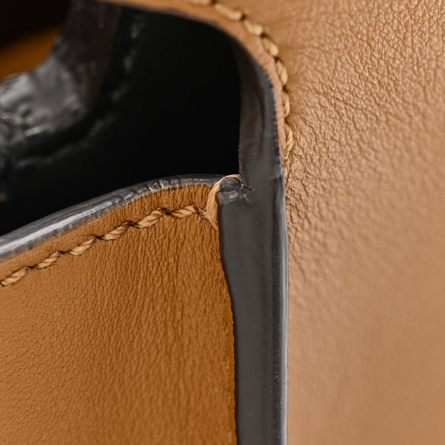Vitello Tahiti Burro Bi-Color Medium Peekaboo Iconic Essentially Satchel Nocciola Asfalto Cast