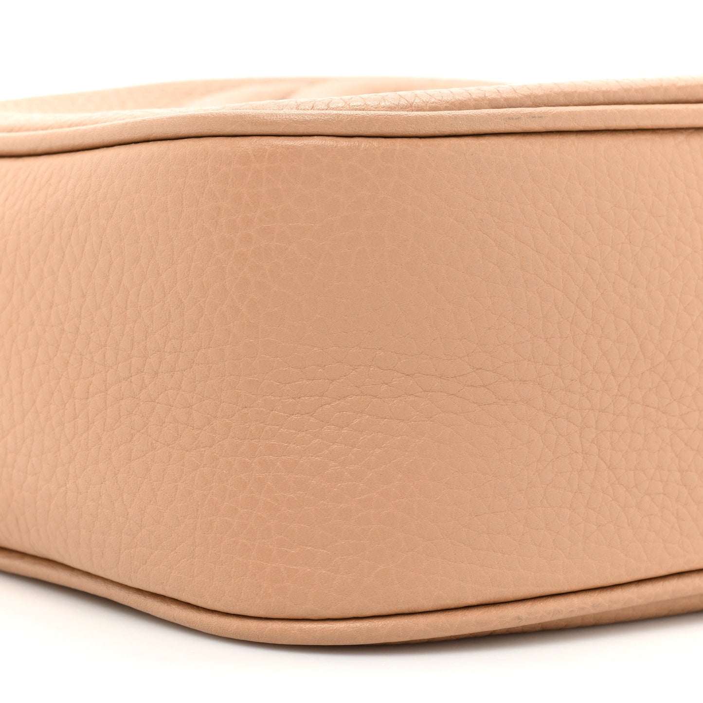 Pebbled Calfskin Small Soho Disco Bag Camelia