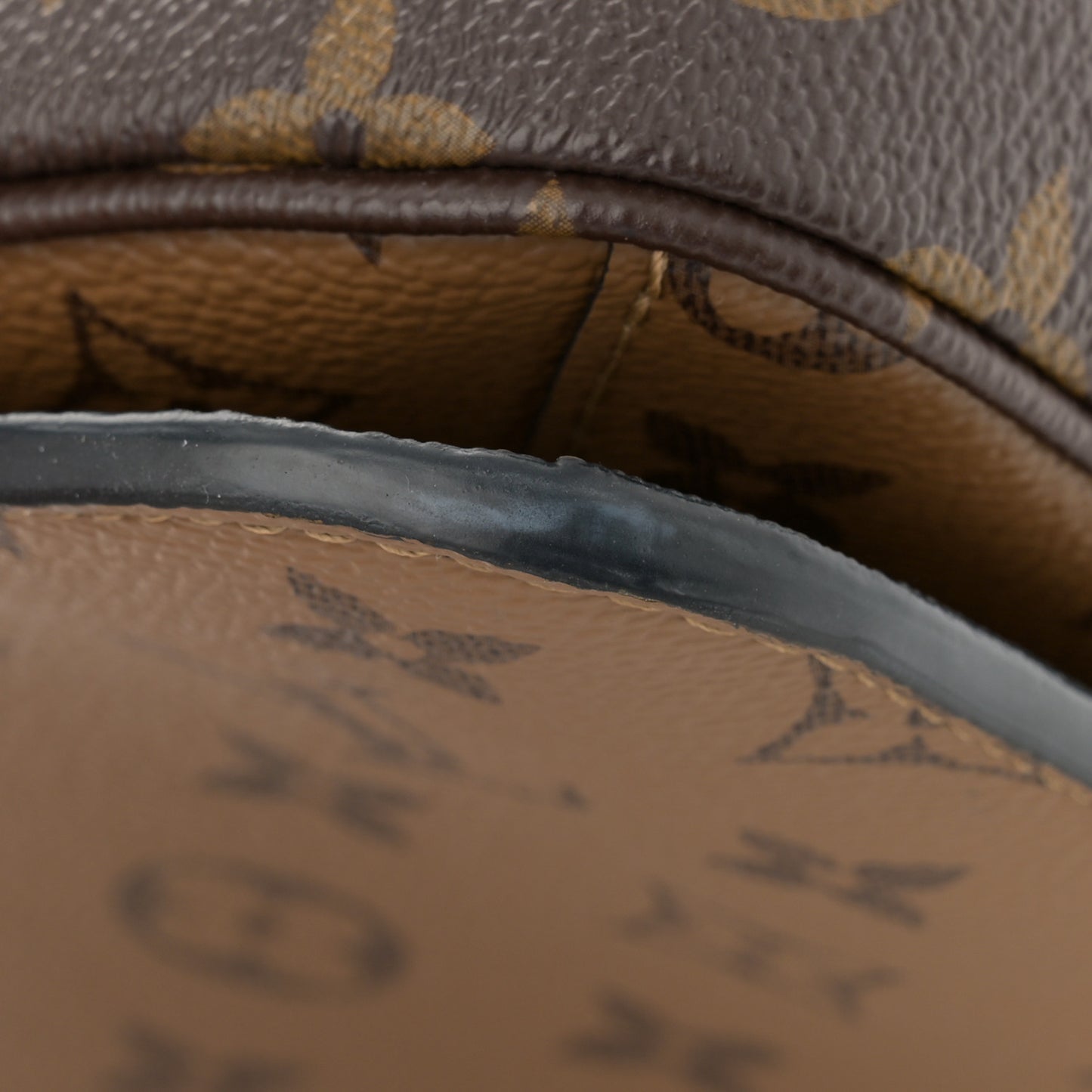Reverse Monogram Pochette Metis