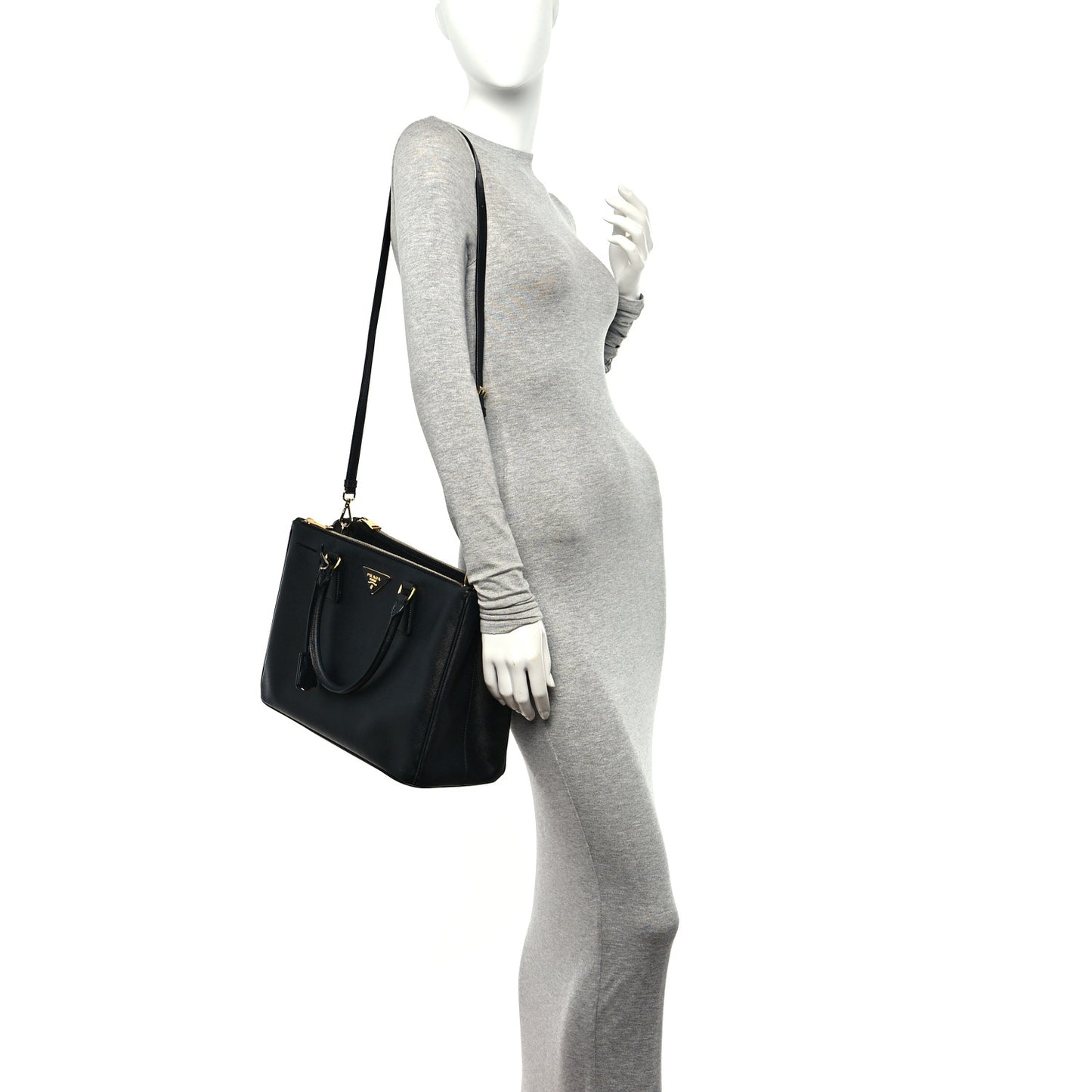 Saffiano Medium Galleria Double Zip Tote Black