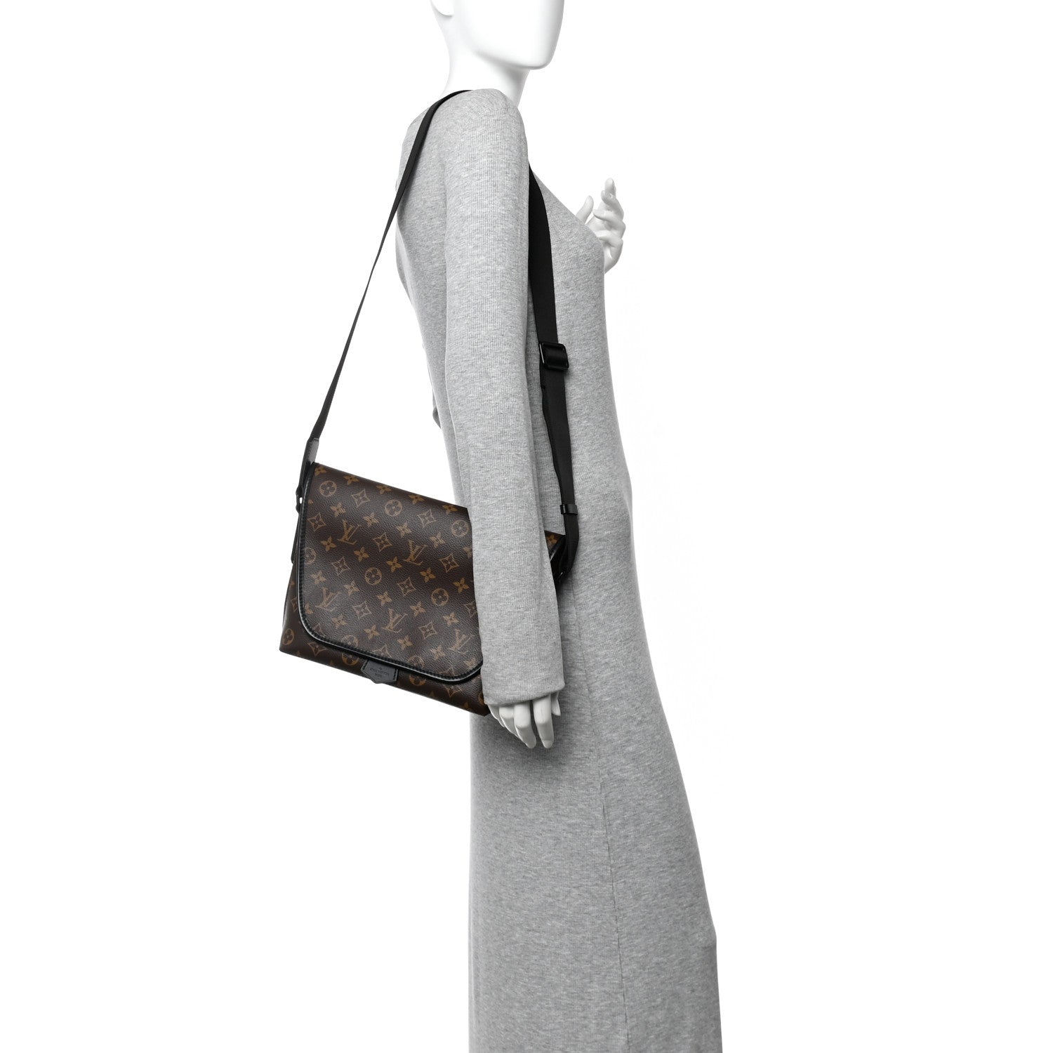 Louis Vuitton Monogram Macassar Magnetic Messenger 2 of 10