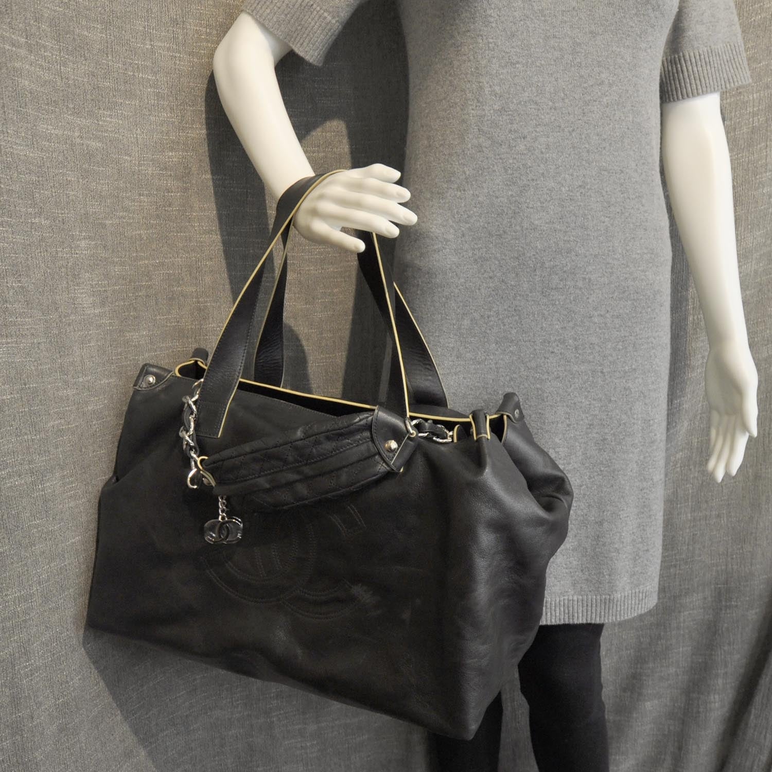Chanel Lambskin Edgy Large Zip Top Tote Black 11 of 11