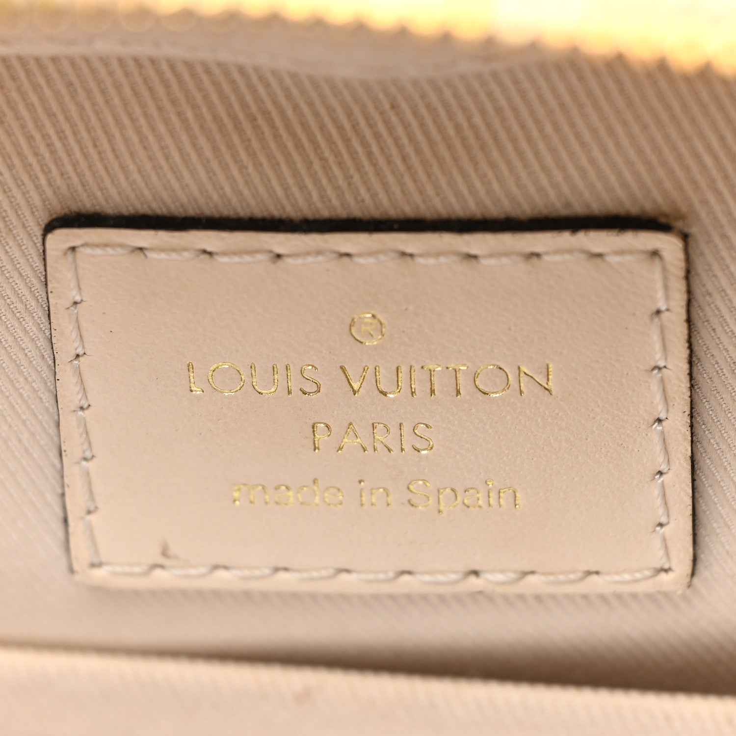 Louis Vuitton Monogram Saintonge Creme 6 of 15