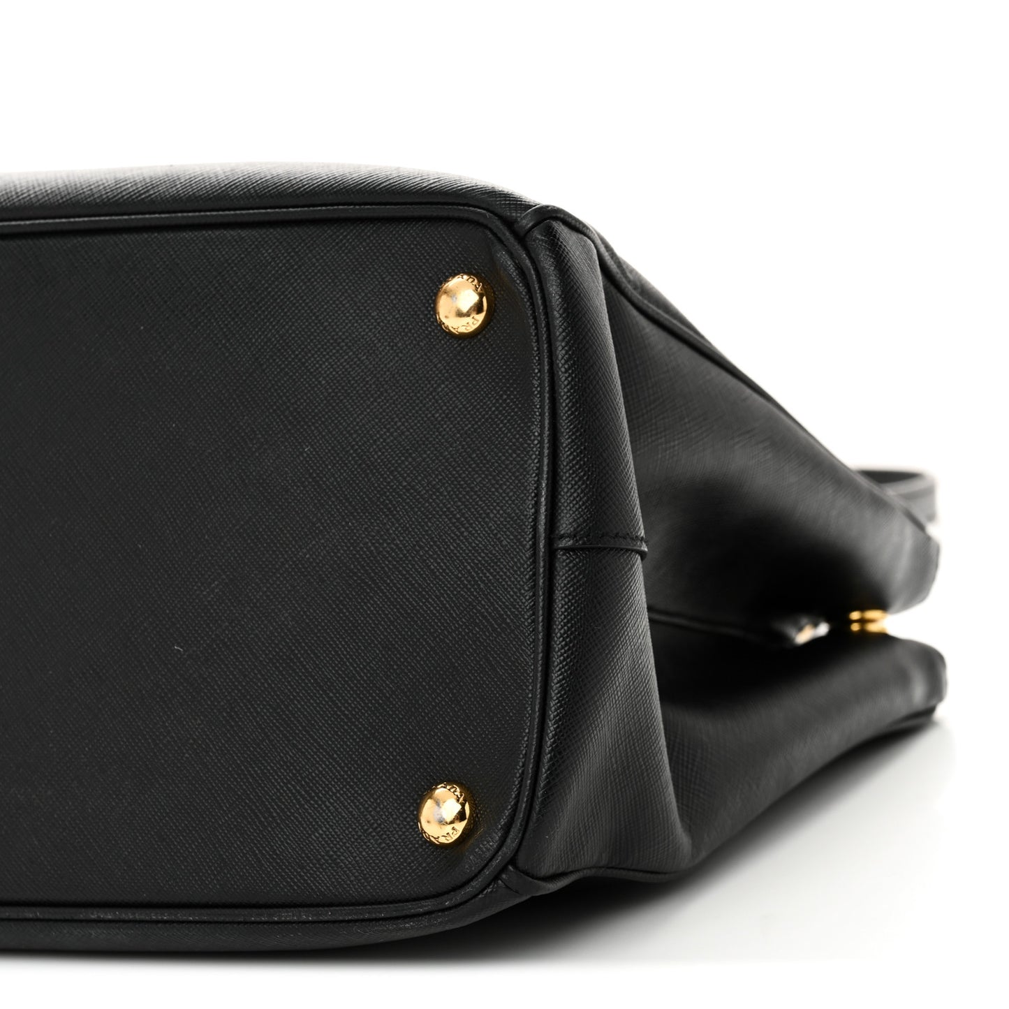 Saffiano Medium Galleria Double Zip Tote Black