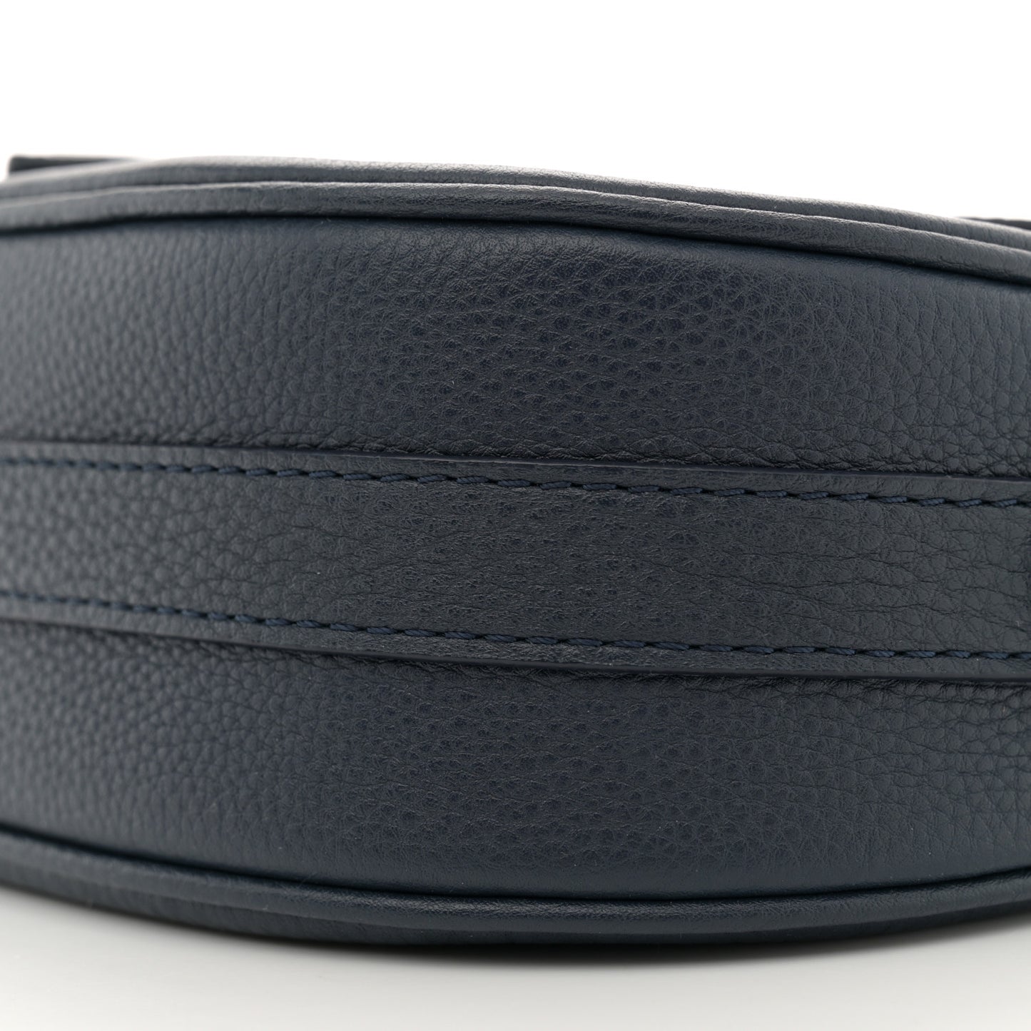 Grained Calfskin LV Pont 9 Soft MM Bleu Marine