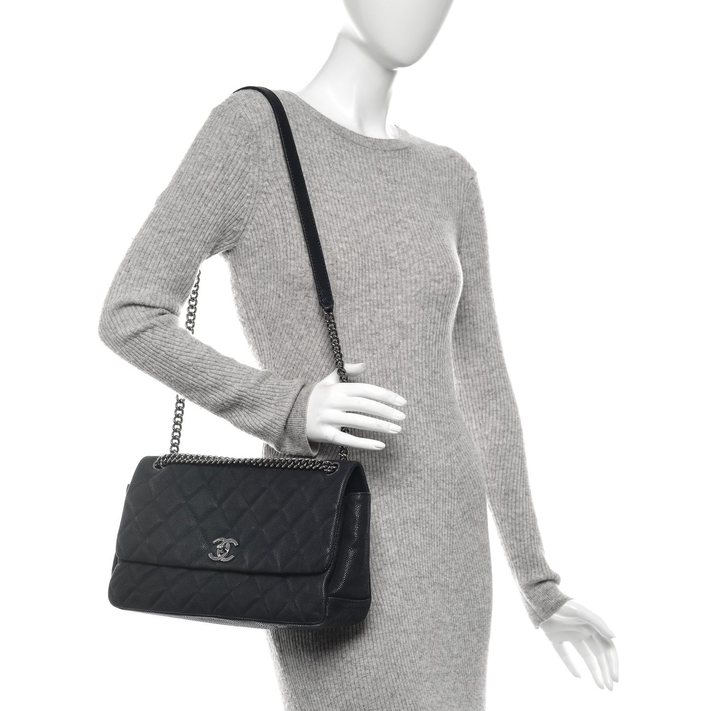 Iridescent Caviar Quilted Medium Lady Pearly Flap Navy Blue