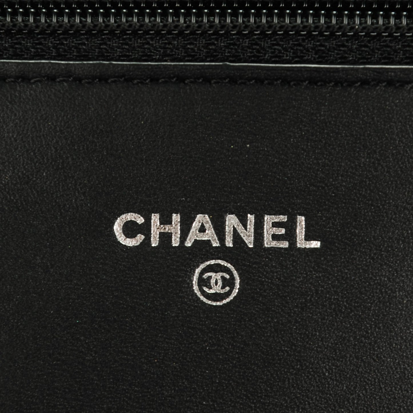 Patent Quilted Brilliant Wallet On Chain WOC Black