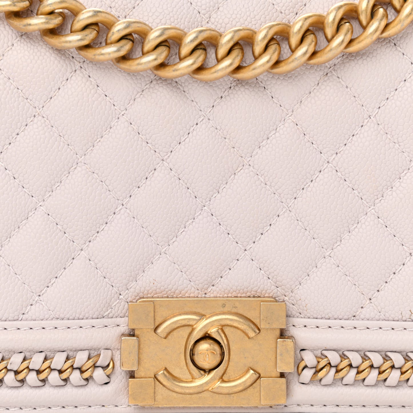 Caviar Quilted Chain Around Medium Boy Flap Light Purple