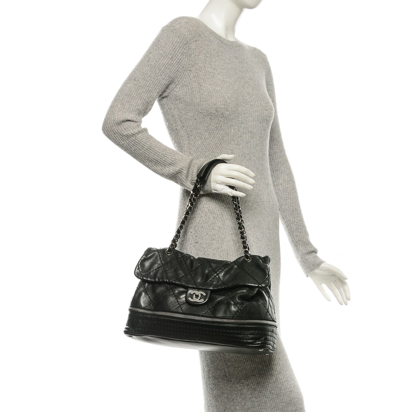 Calfskin Stitched Large Expandable Flap Black