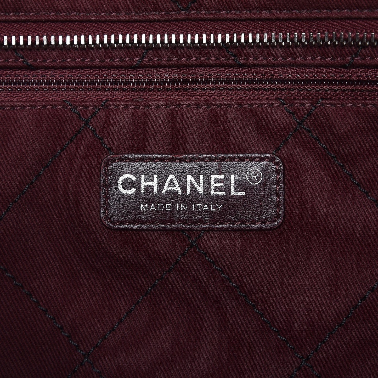 Grained Calfskin Quilted Large Daily Tote Black