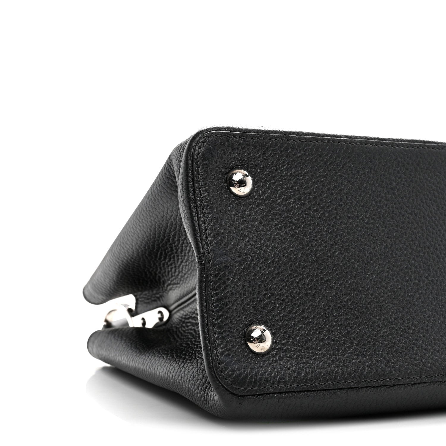 Louis Vuitton Taurillon Capucines MM Platino 7 of 8