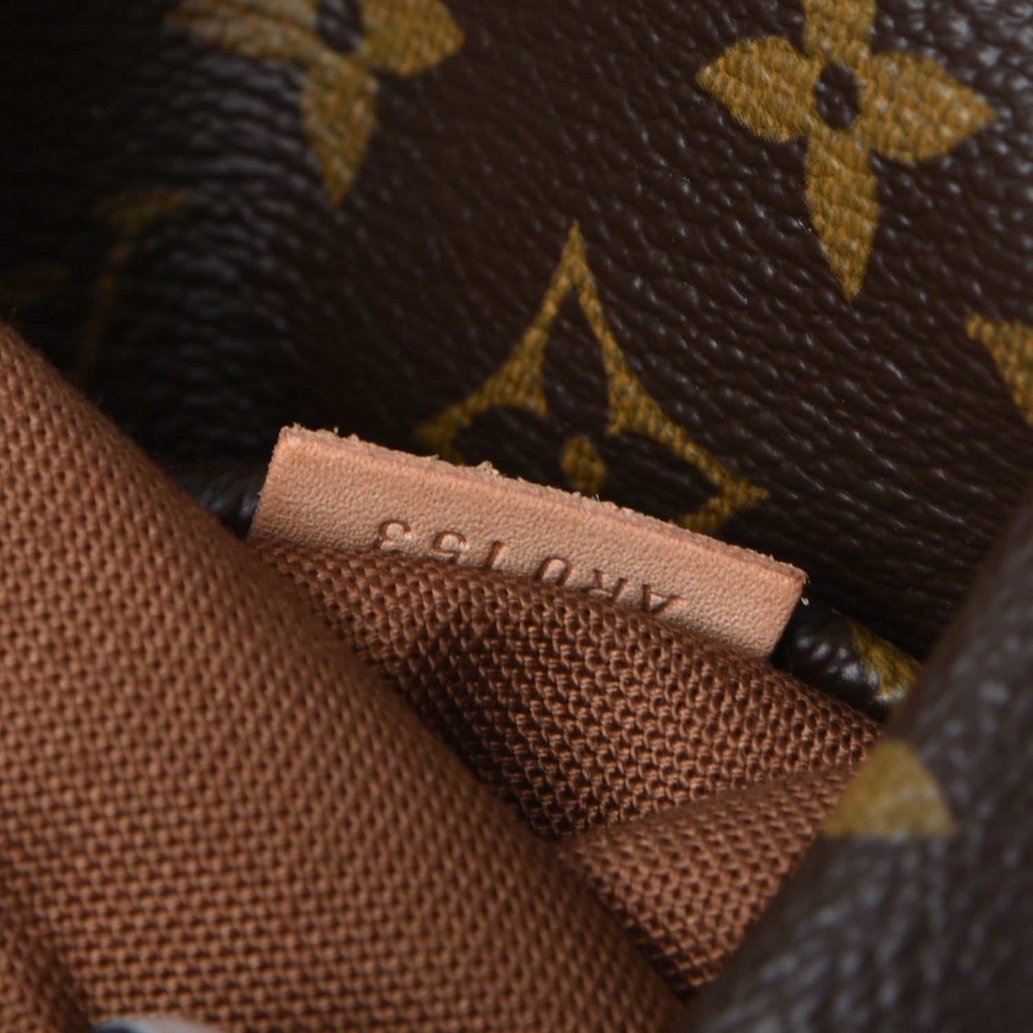 Louis Vuitton Monogram Totally MM 7 of 7