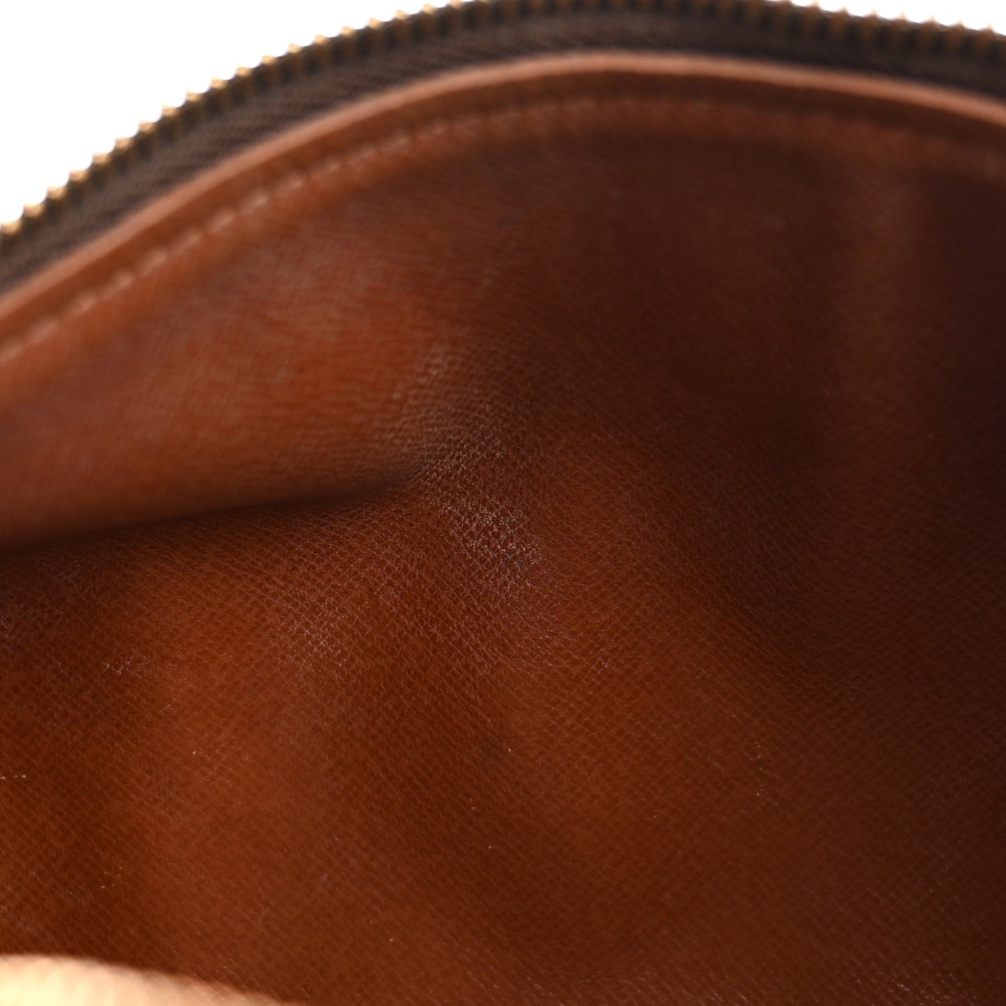 Monogram Papillon 26