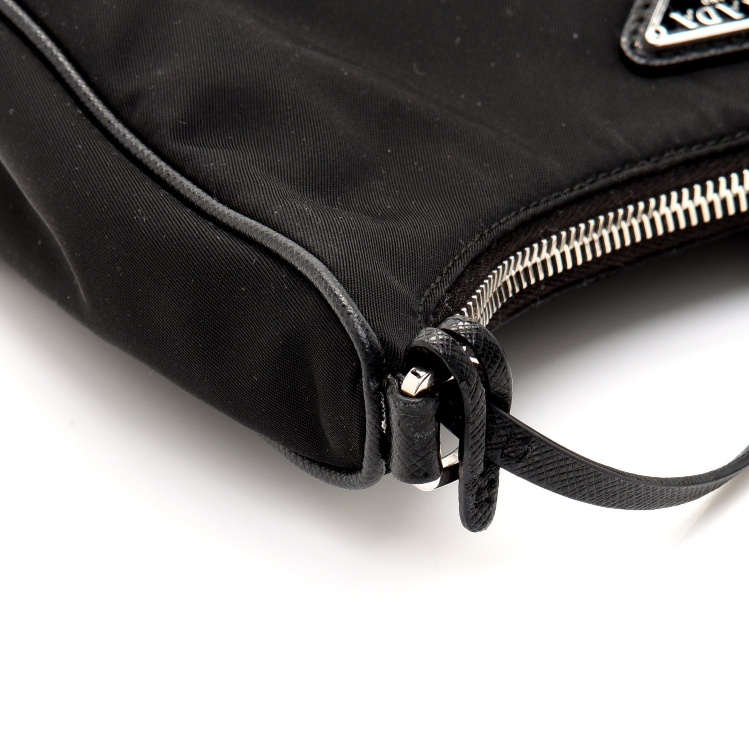 Prada Nylon Re-Edition 2005 Shoulder Bag Black 14 of 15