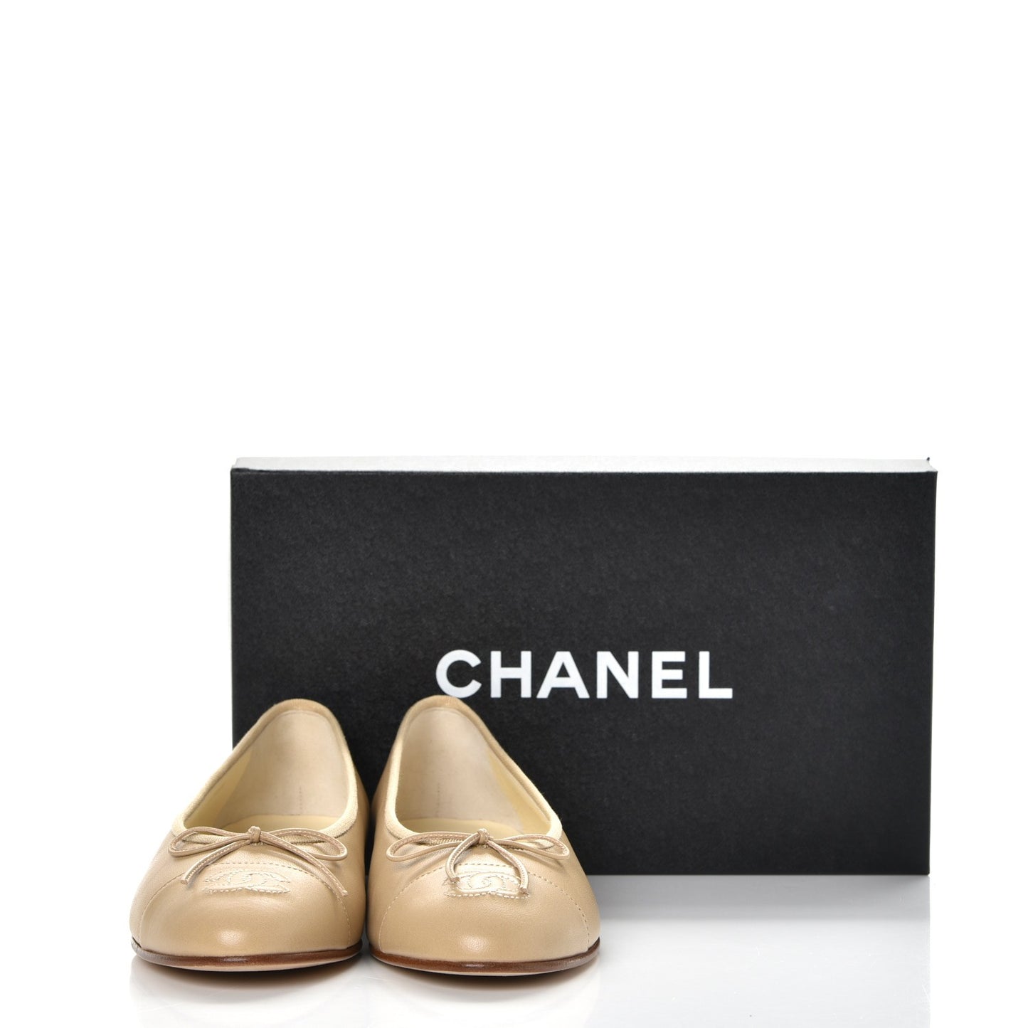 Lambskin Cap Toe CC Ballerina Flats 37.5 Light Beige