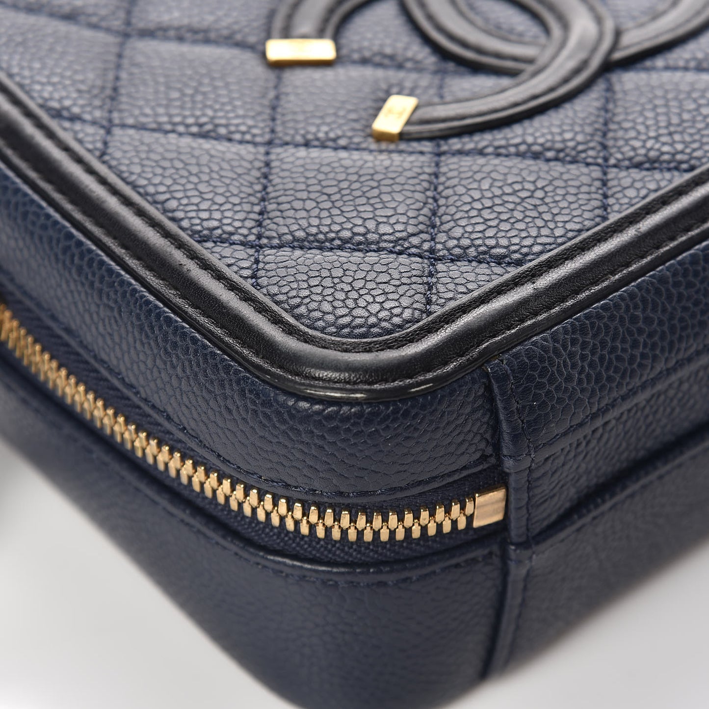 Caviar Quilted Small CC Filigree Vanity Case Navy Black