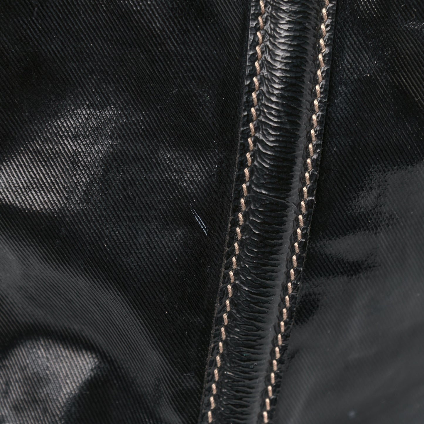 Dialux Medium Britt Shoulder Bag Black