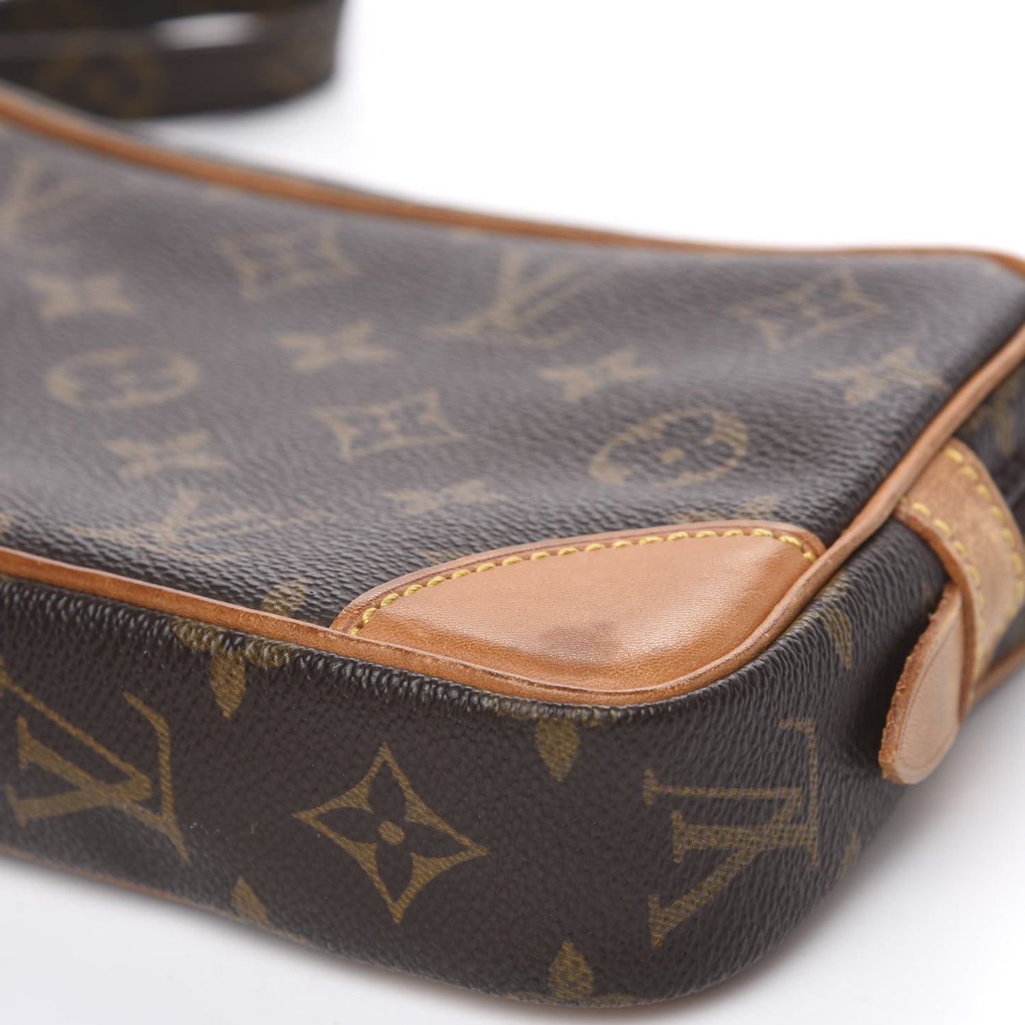 Monogram Pochette Marly Dragonne 22