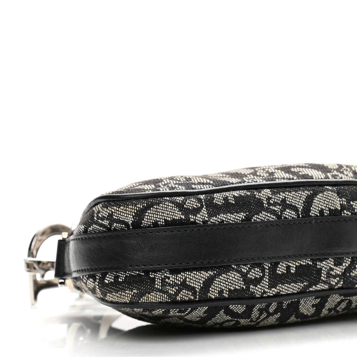 Monogram Shoulder Bag Pochette Black