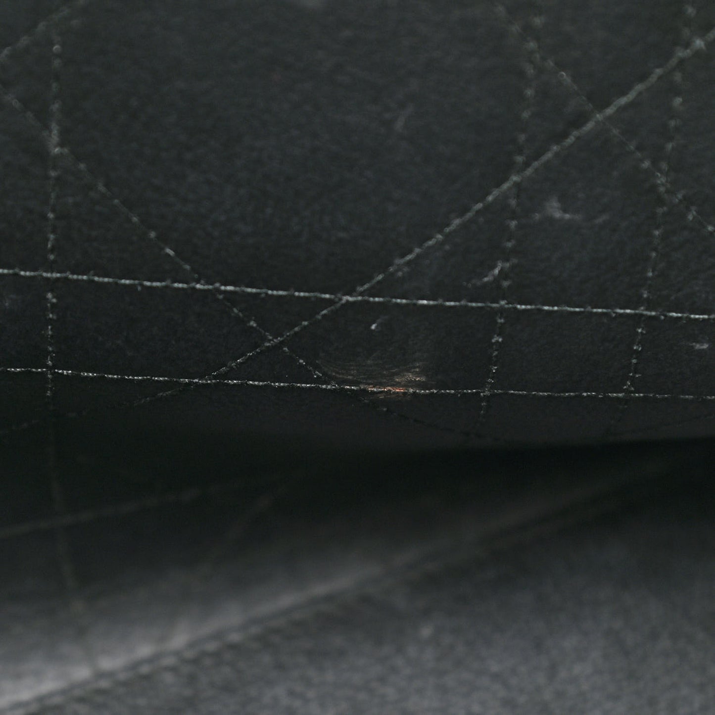 Grained Calfskin Cannage Medium Ultradior Tote Black