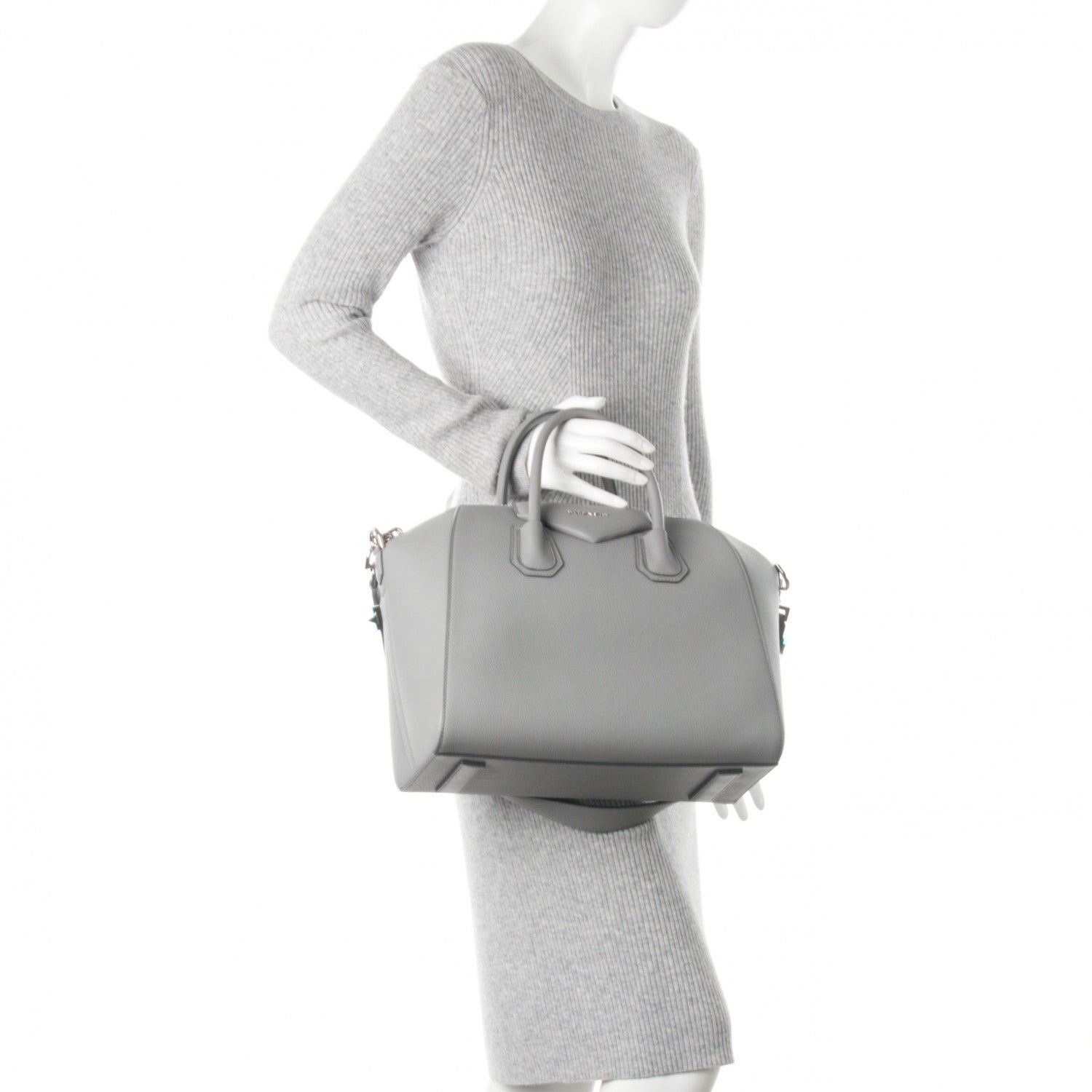 Givenchy Sugar Goatskin Medium Antigona Pearl Grey 3 of 8