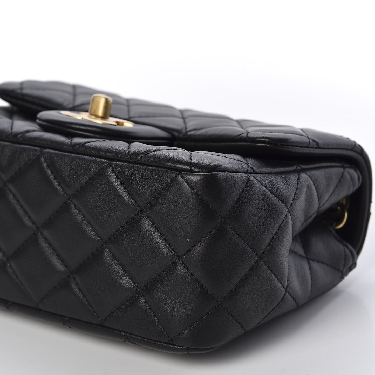 Lambskin Quilted Mini Pearl Crush Flap Black