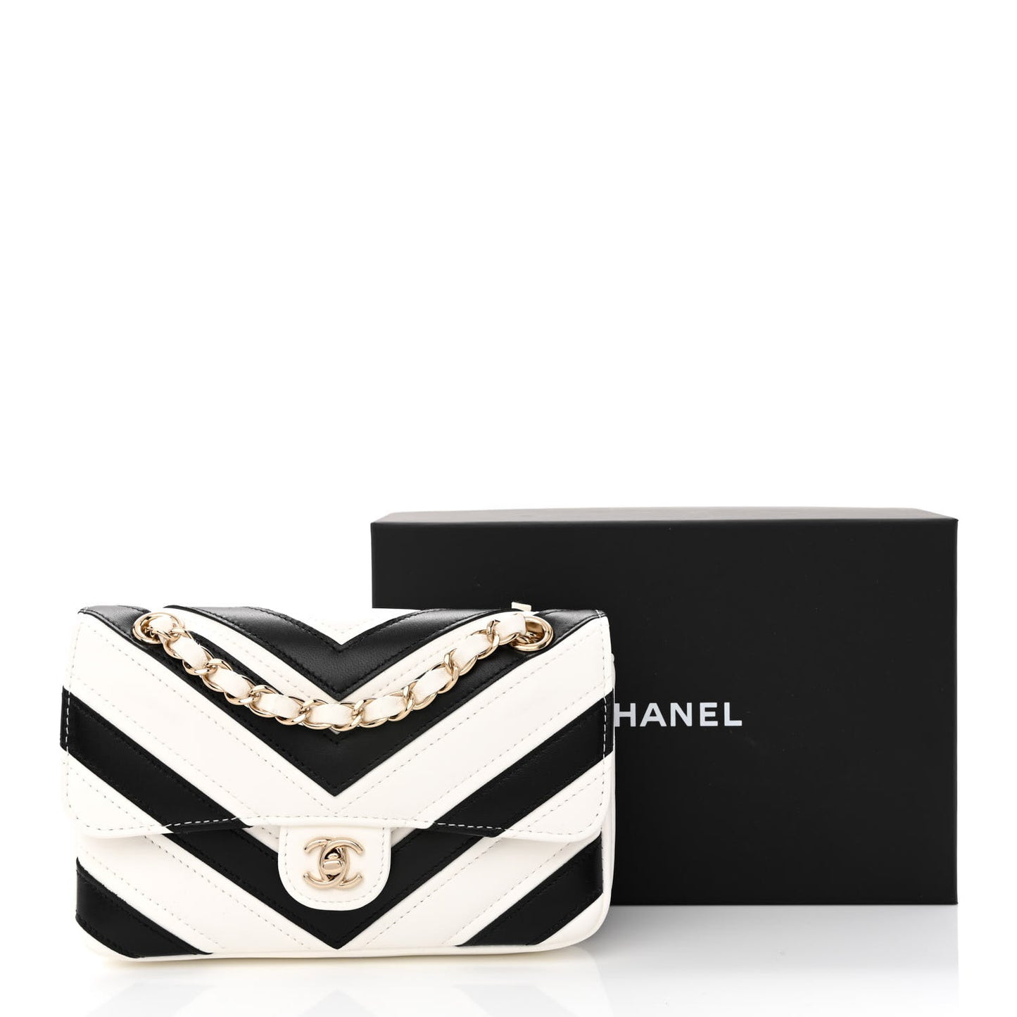 Lambskin Chevron Stitched Flap White Black