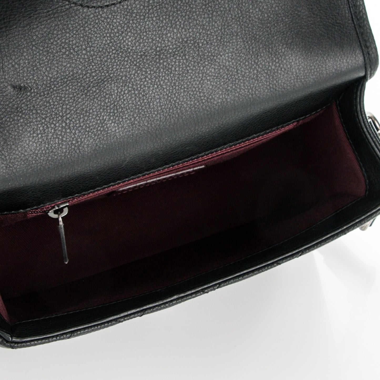 Caviar Iridescent Calfskin Quilted Small Daily Carry Messenger Black