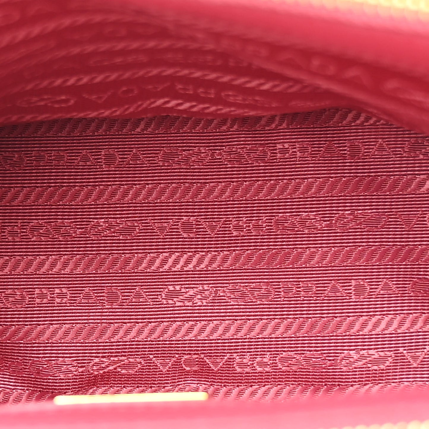 Saffiano Lux Micro Galleria Double Zip Tote Peonia