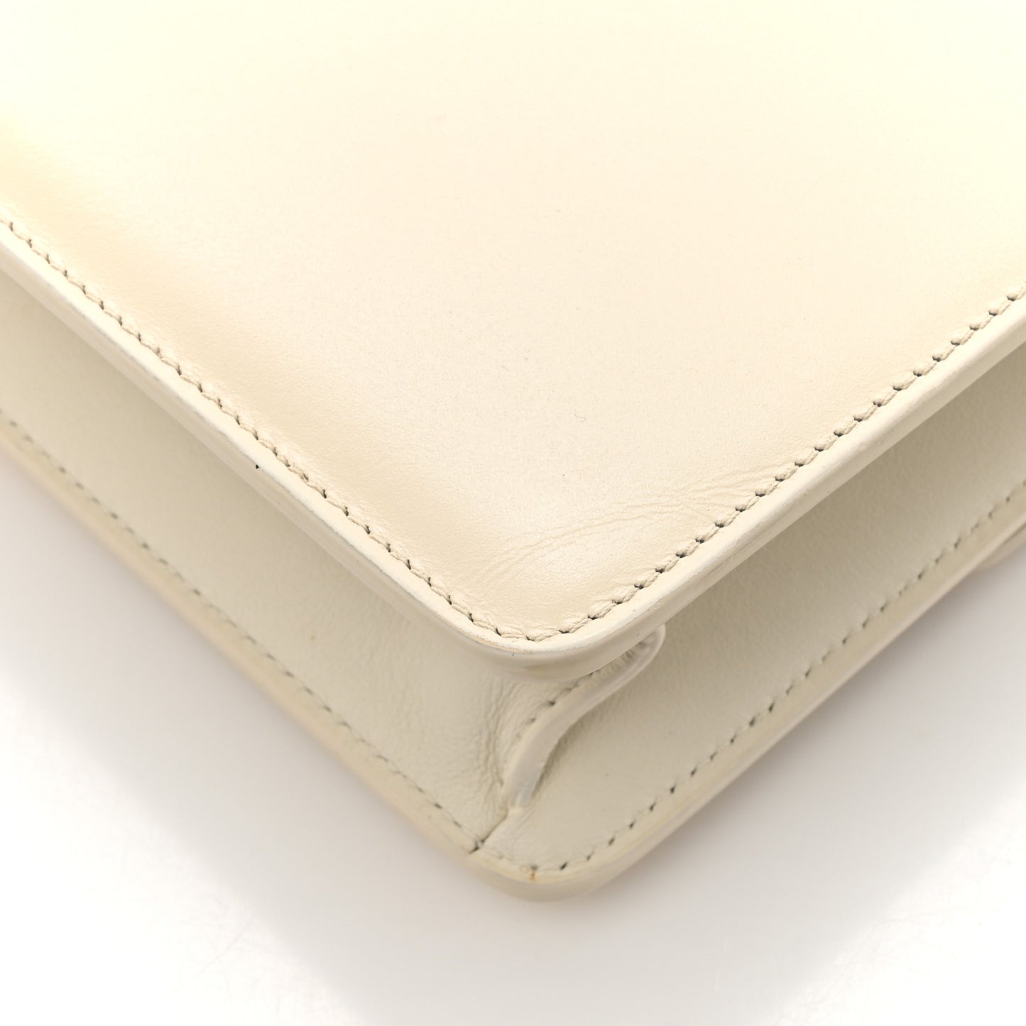 Box Calfskin 30 Montaigne Flap Bag Ivory