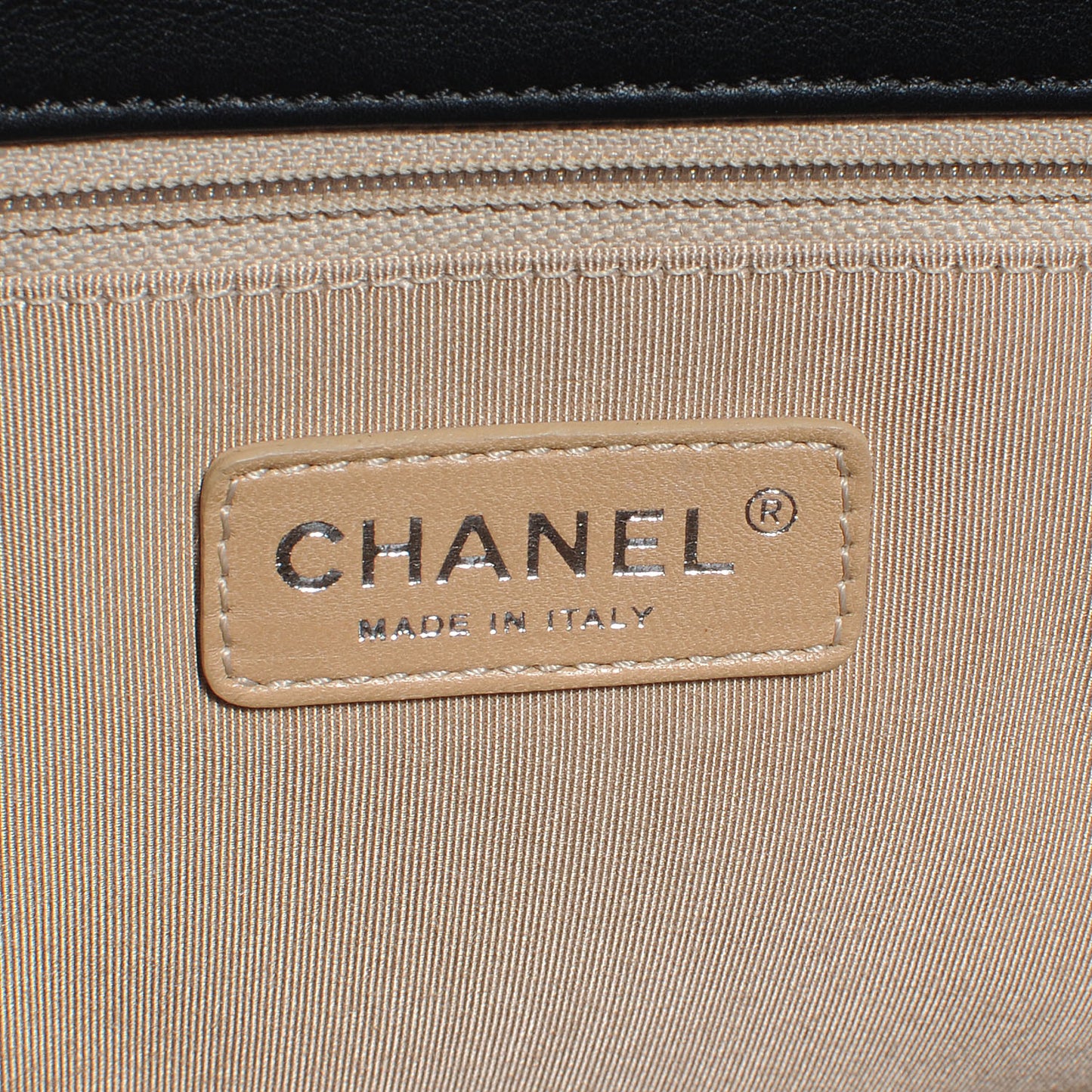 Glazed Crinkled Large East West Flap Black