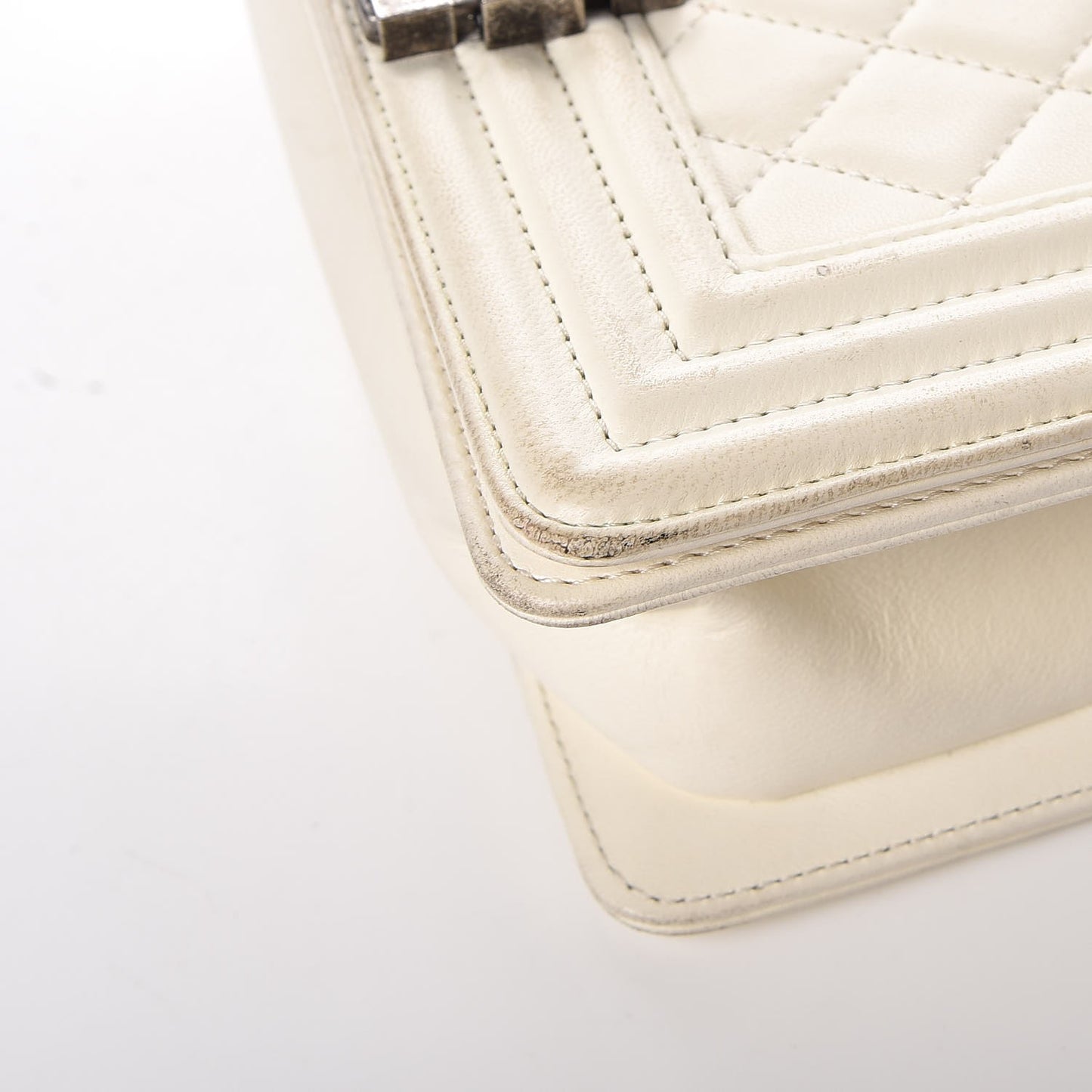 Lambskin Quilted Small Boy Flap Ivory