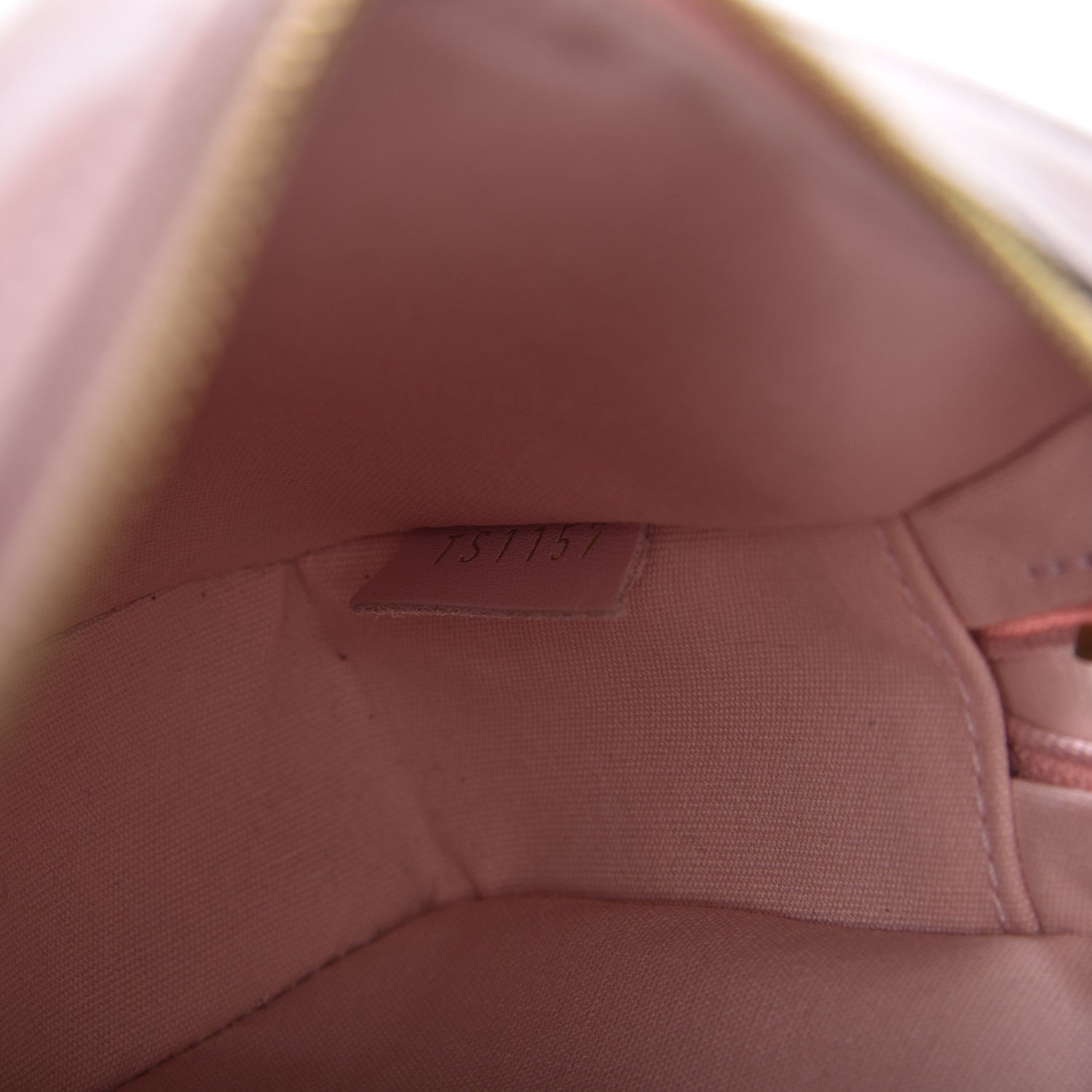 Louis Vuitton Vernis Camera Pouch Rose Ballerine 8 of 9
