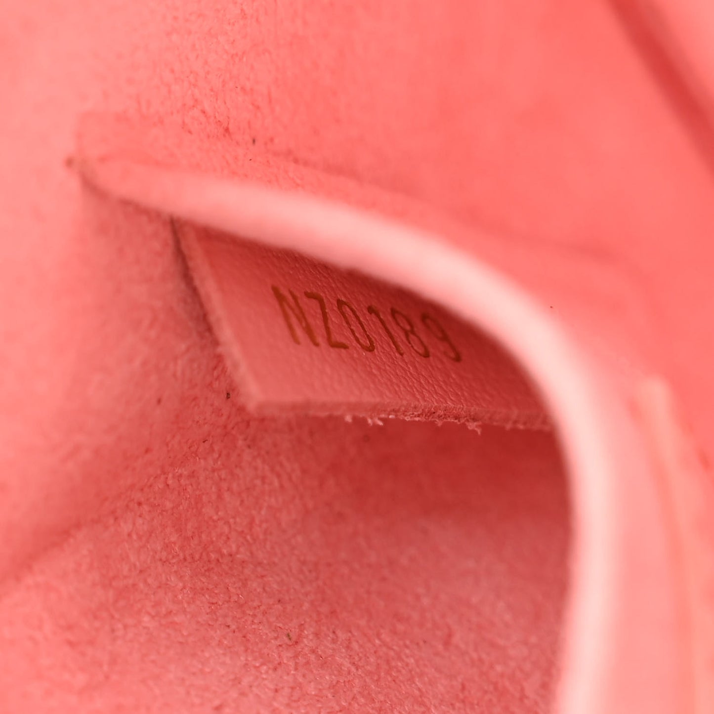 Calfskin New Wave Heart Bag Rose Pomettes