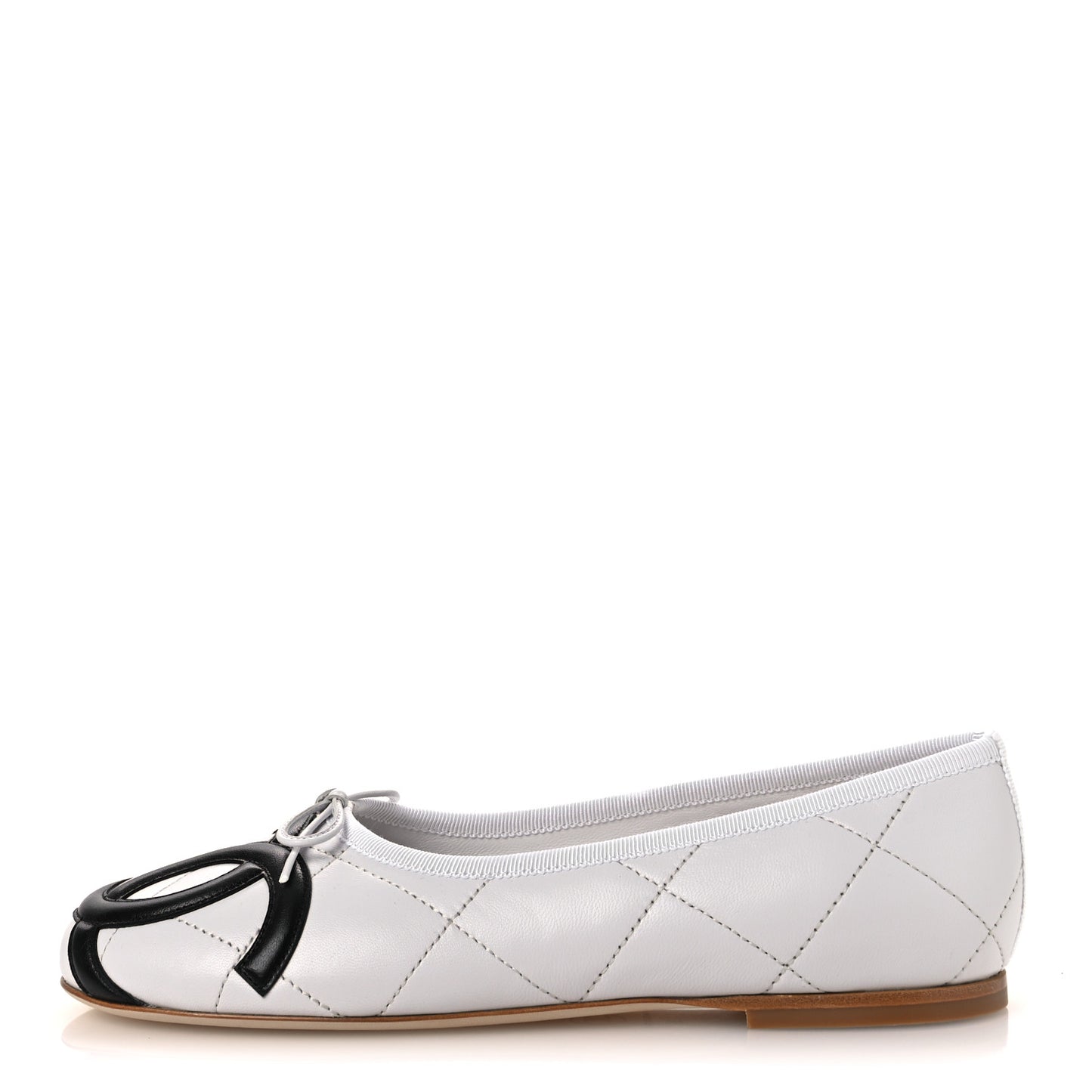Lambskin Quilted CC Cambon Ballet Flats 38 White Black