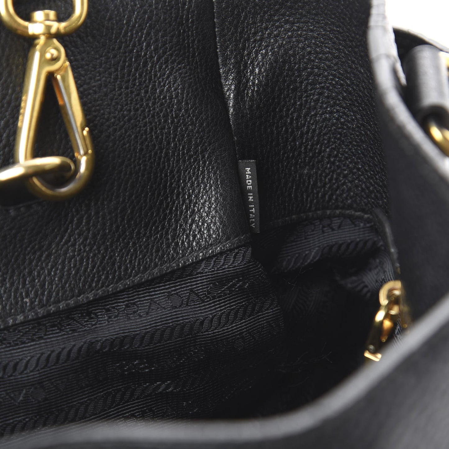 Vitello Daino Side Pocket Tote Black