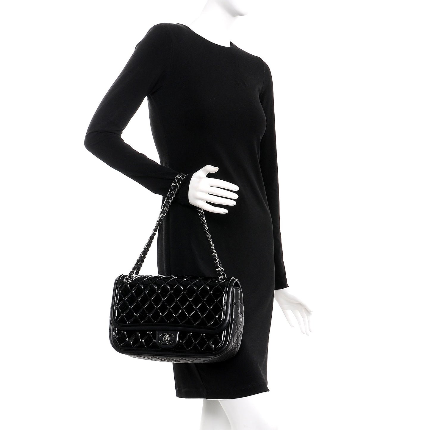 Patent Lambskin Quilted Classic Twist Flap Black
