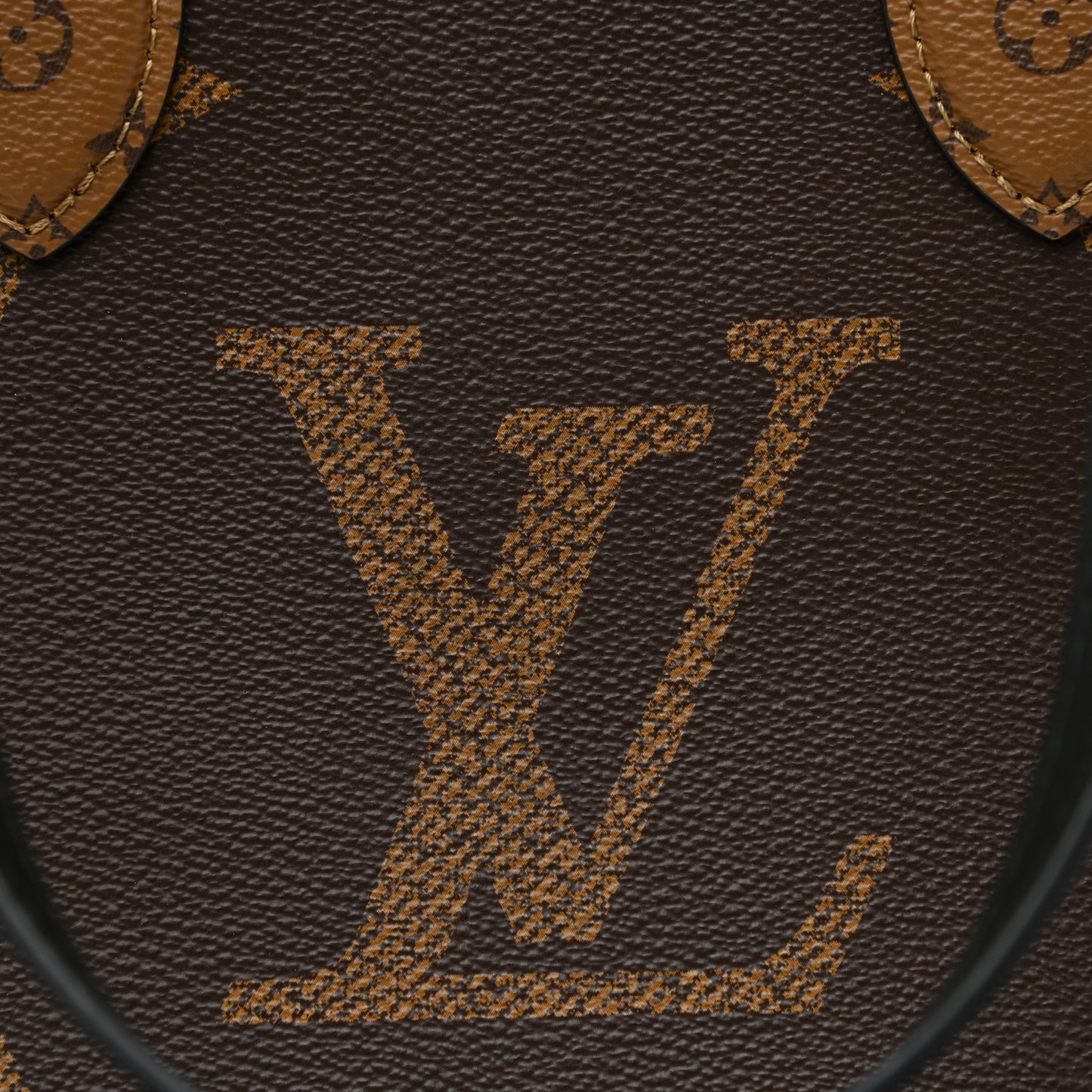 Reverse Monogram Giant Onthego MM