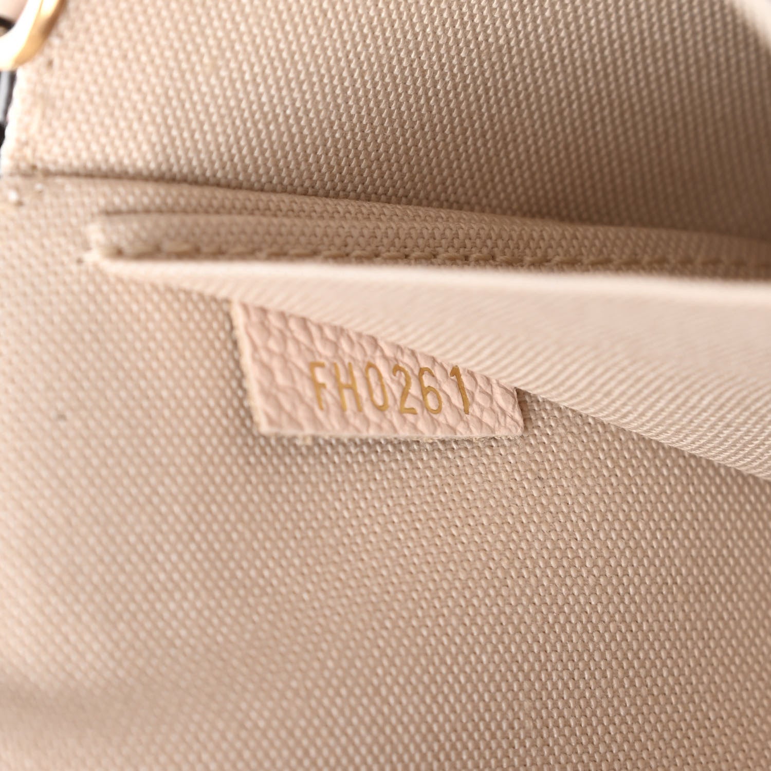 Louis Vuitton Empreinte Monogram Giant By The Pool Felicie Pochette Chain Wallet Cream Saffron 9 of 13