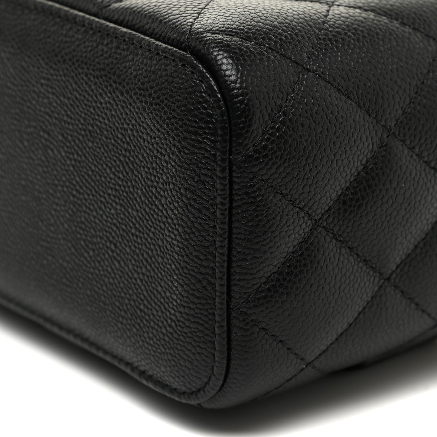 Caviar Quilted Small Tiny CC Vanity Case With Chain Black