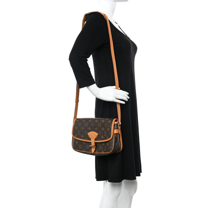 Louis Vuitton Monogram Sologne 2 of 9