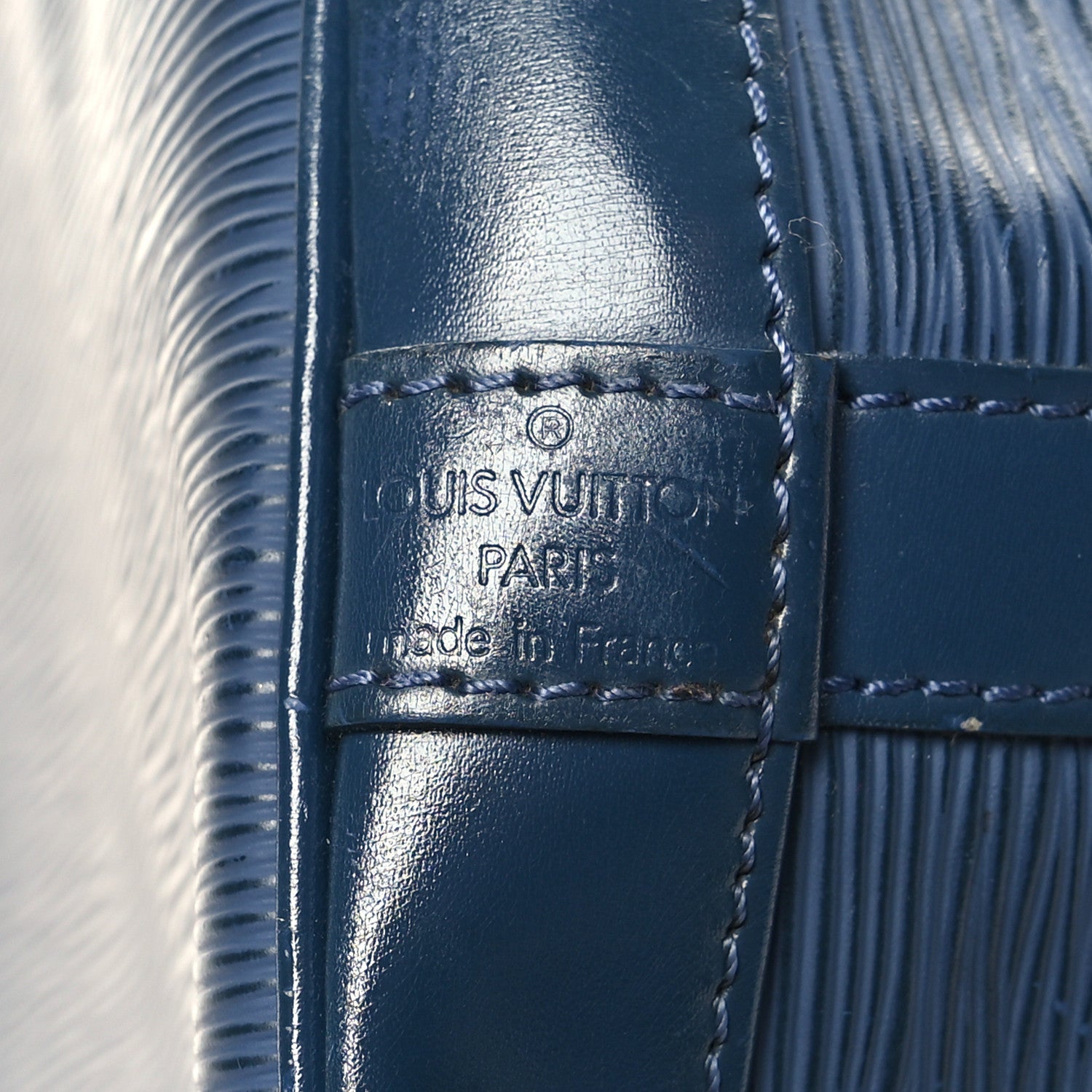 Louis Vuitton Epi Noe Toledo 6 of 14