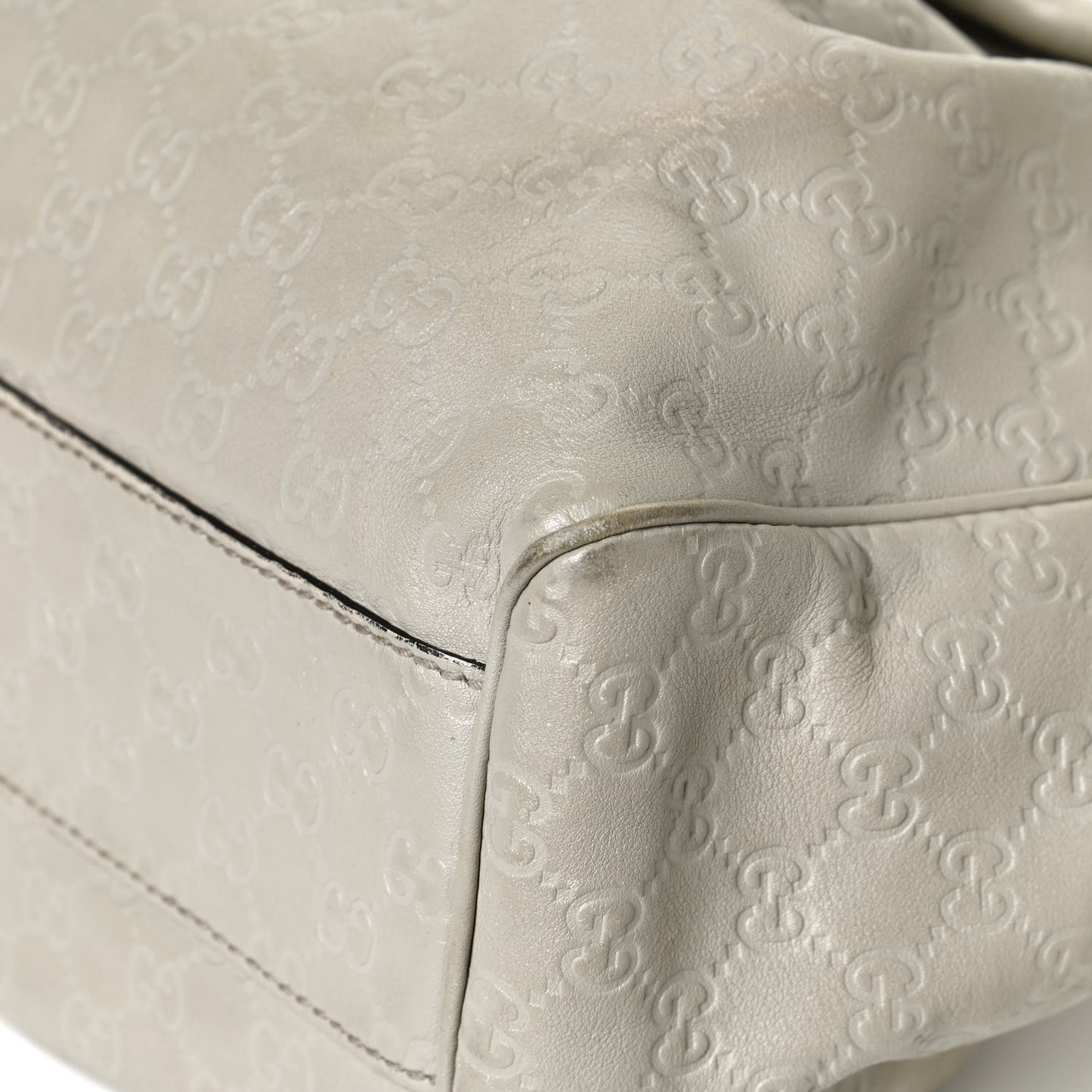 Guccissima Medium Sukey Tote Mystic White