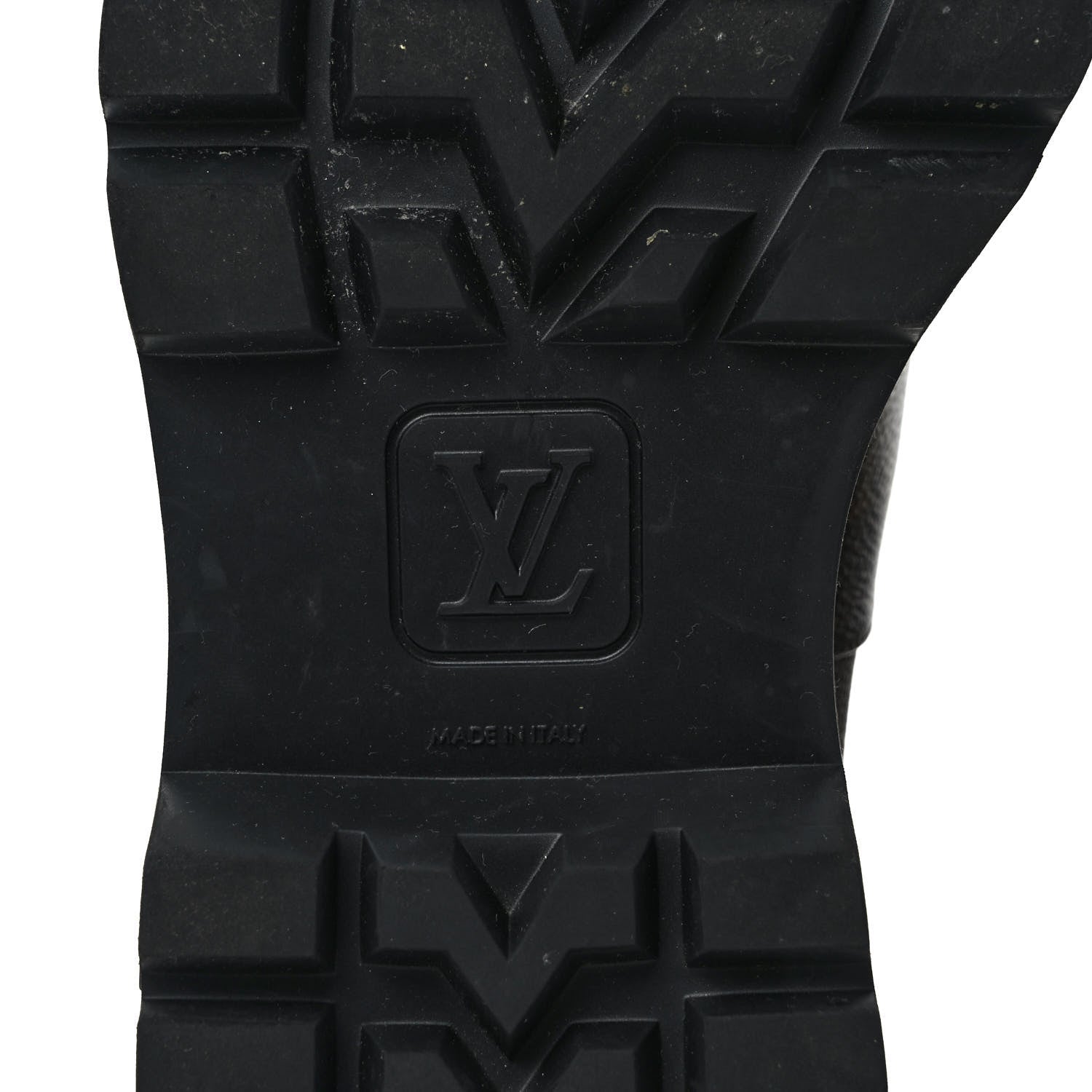 Louis Vuitton Monogram Black Ice Chelsea Boots 8 6 of 7