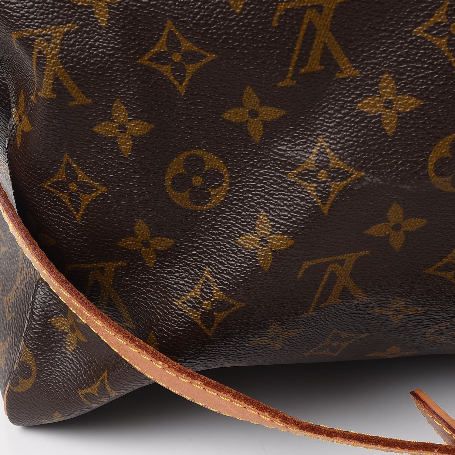 Louis Vuitton Monogram Keepall Bandouliere 55 14 of 19